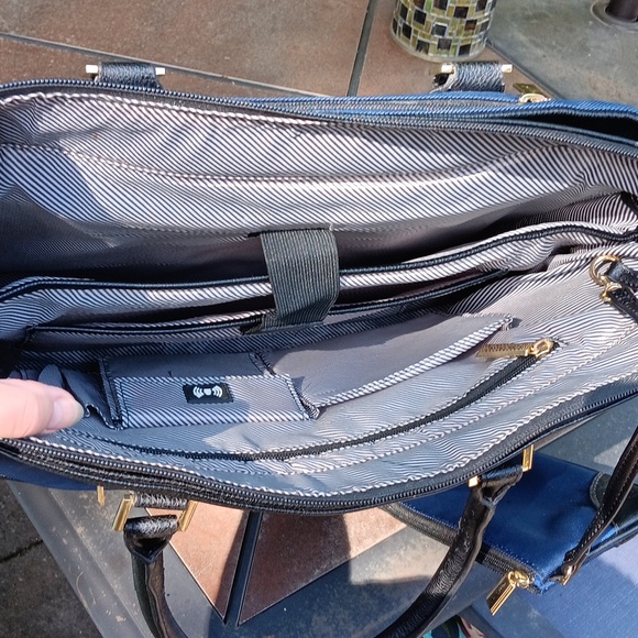 KENNETH COLE TRAVEL BRIEFCASE - Picture 9 of 14